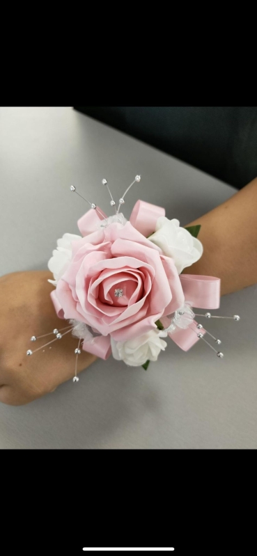 Corsage Artificial