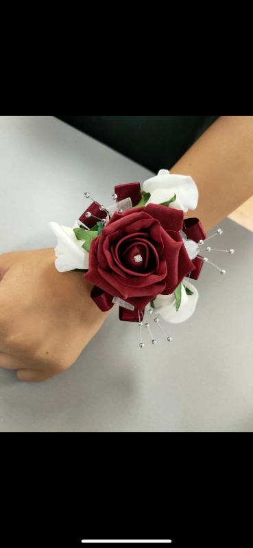 Corsage Artificial