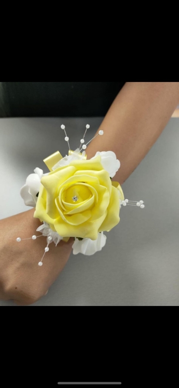 Corsage Artificial