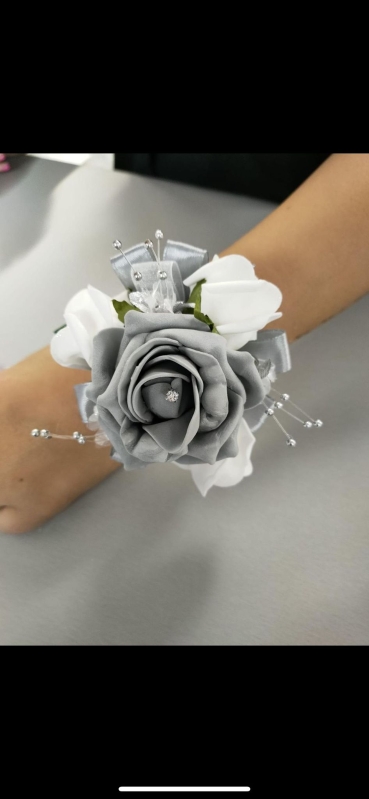 Corsage Artificial