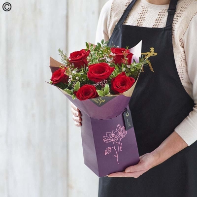 Half Dozen Red Rose Romantic Gift Box